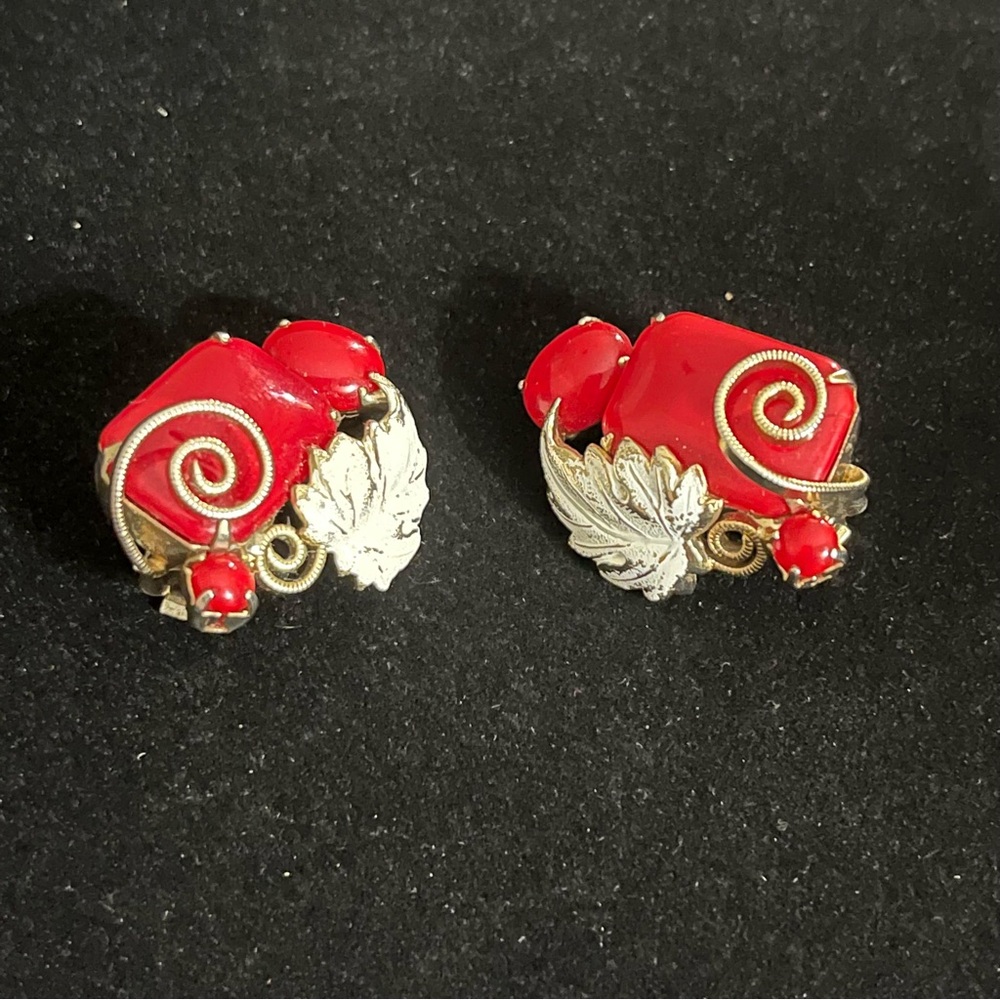 Vintage Red Glass & Enamel Clip-On Earrings